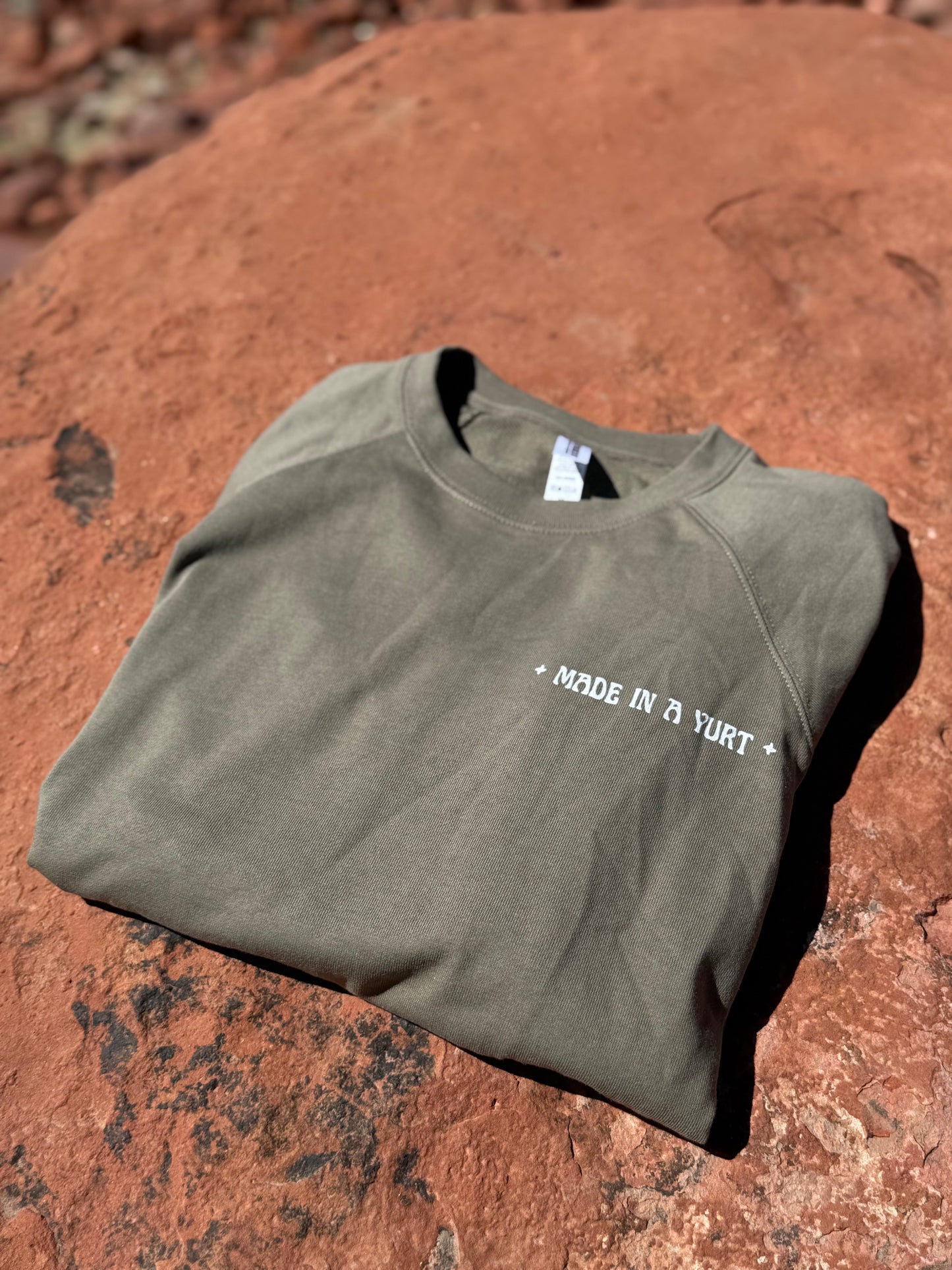 Lightweight pullover sage green