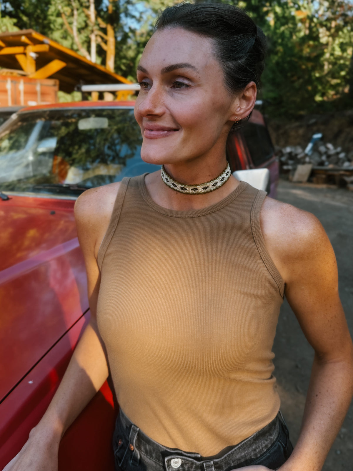 Coyote tracks choker